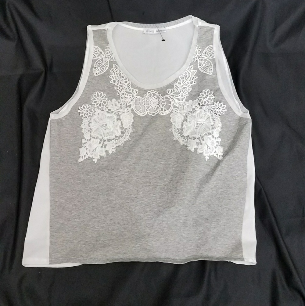 Zara Gray and White Lace Tank Size L